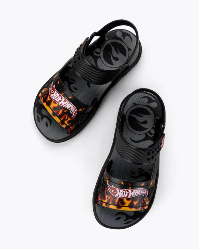 Sandalias hot wheels niño