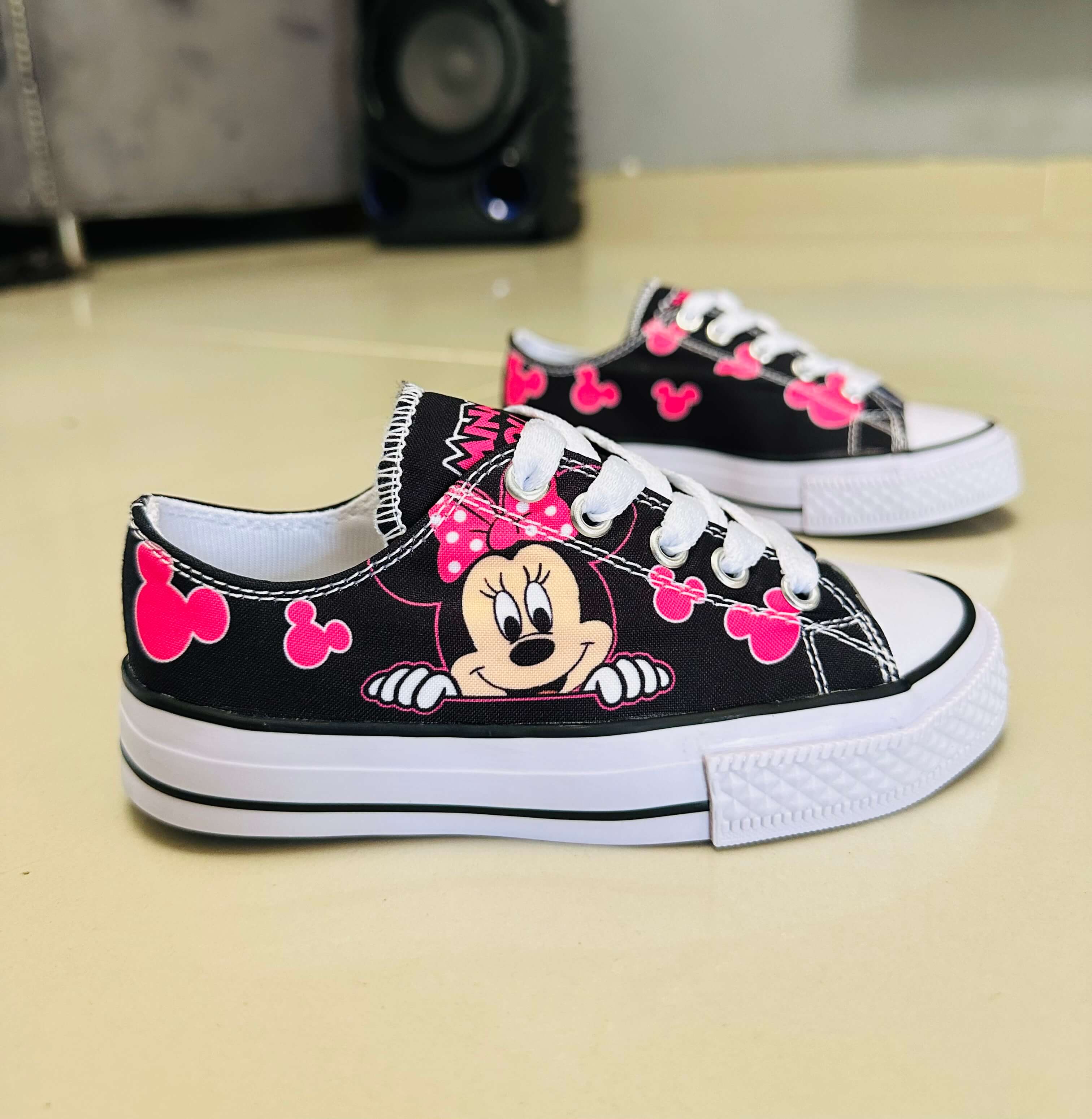 Tenis Minnie negro