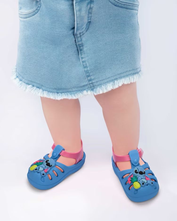 Disney Magic Baby Cubrededos Stitch Azul/Rosa