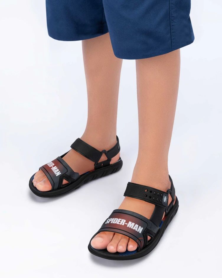 Marvel Sandl kids Negro/rojo